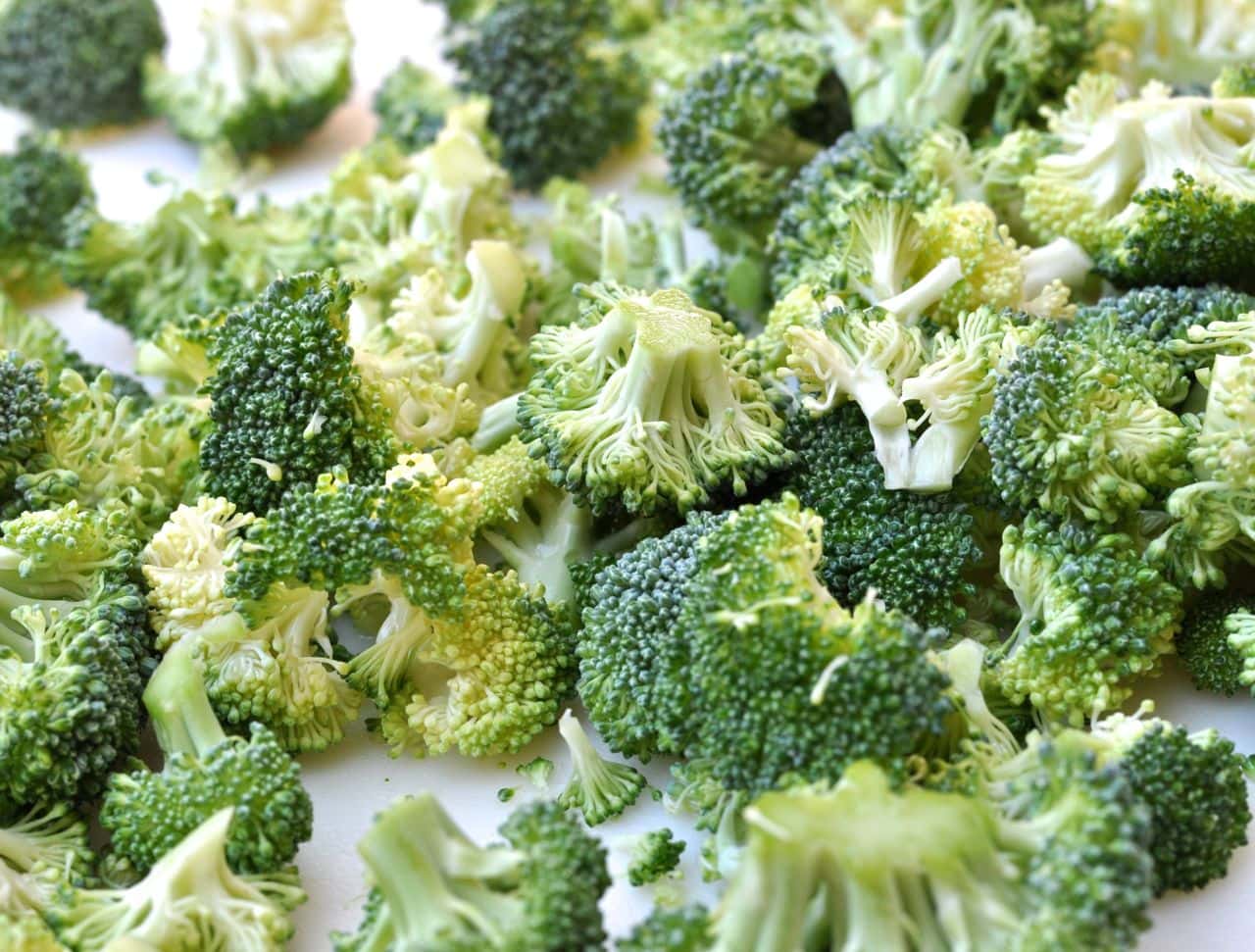green chopped broccoli pieces