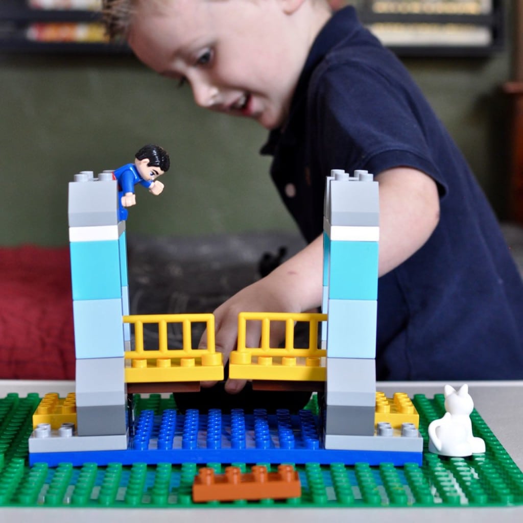 EASY 3Minute DIY LEGO Table for Kids Make Life Lovely