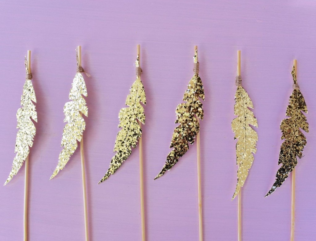 DIY gold feather cupcake toppers