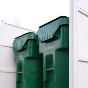 Trash can enclosure DIY