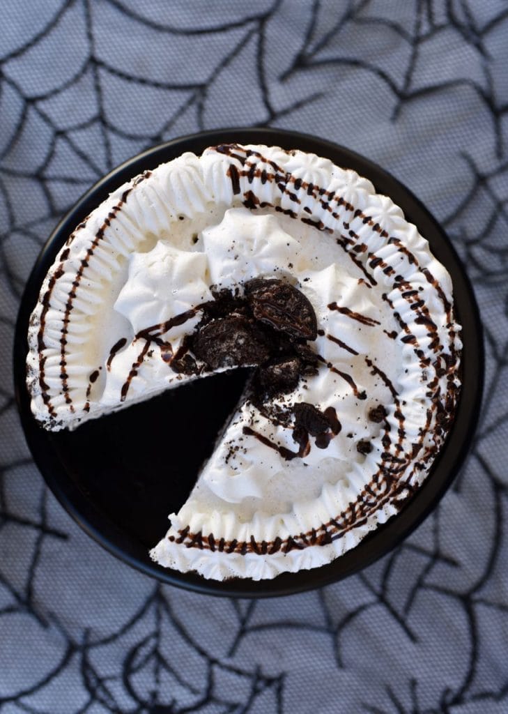 white cake with chocolate cookies