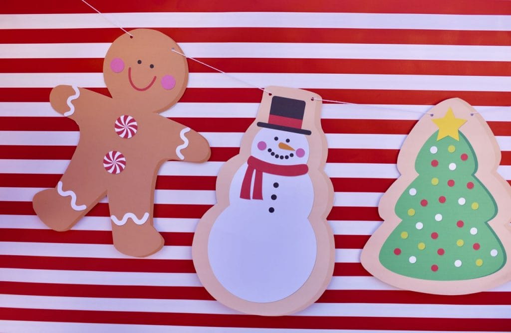 Cookie exchange garland decorations