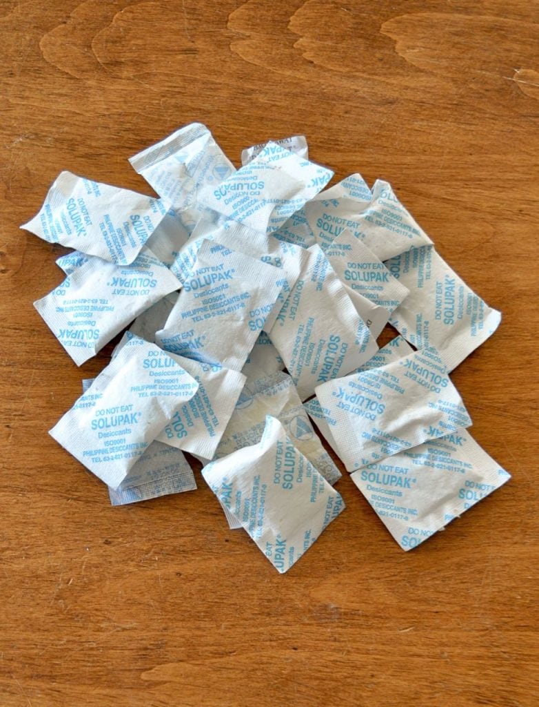 Silica gel uses for storing items safely