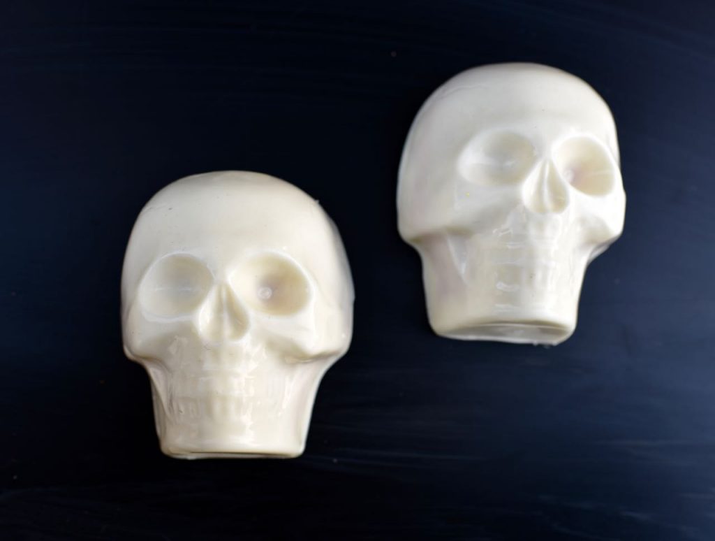 Halloween treat idea made from chocolate and cake