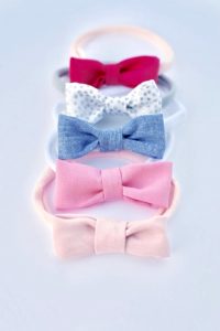 EASY no sew hair bow headbands tutorial for newborn babies and toddlers. SO cute, easy, and quick to make!