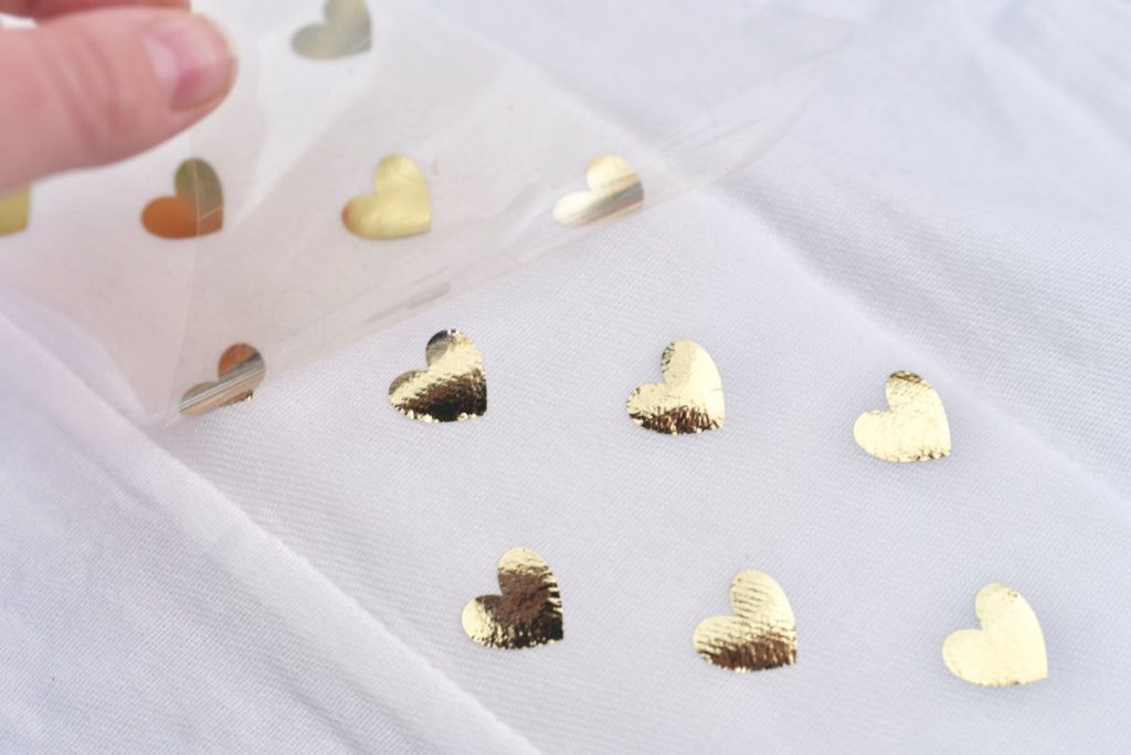 Easy no sew burp cloths using heat transfer vinyl htv