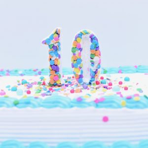Chocolate cake topper square