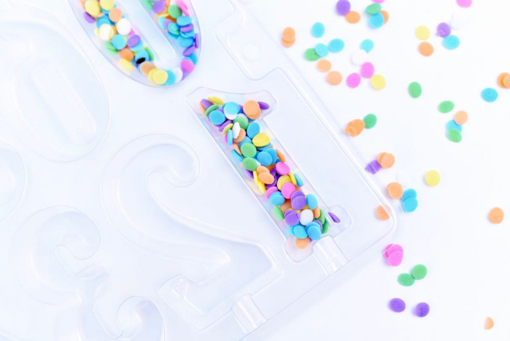 Chocolate cake topper with sprinkles tutorial