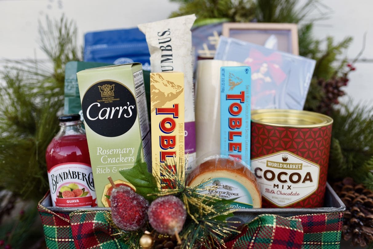 Holiday Gift Basket Tutorial For the Perfect Holiday Gift!