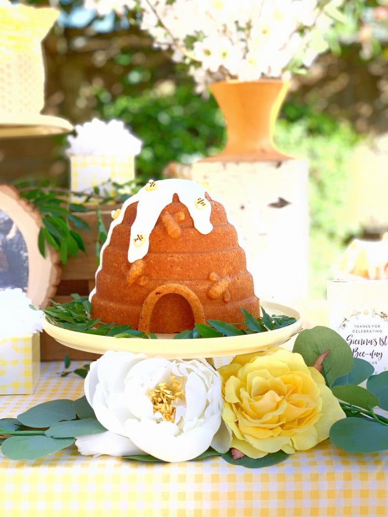 Beehive cake for a bee party