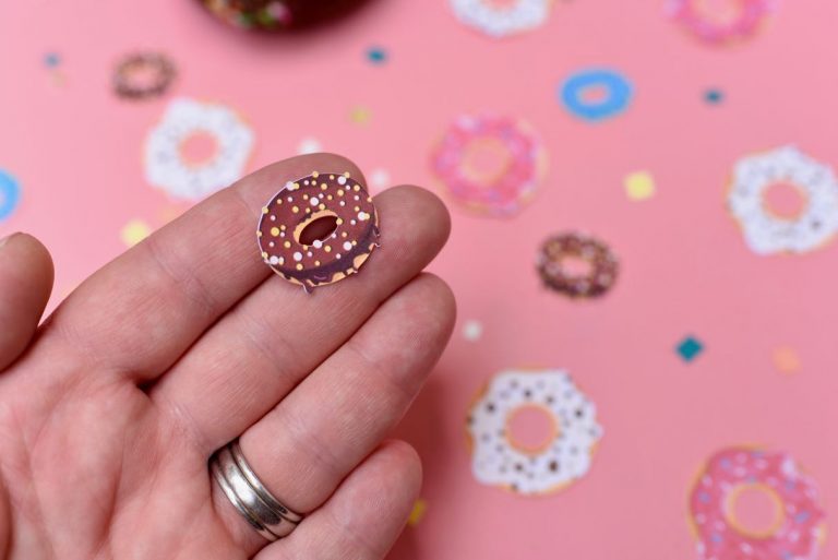 How to Make Confetti with a Cricut Machine It's Easy!