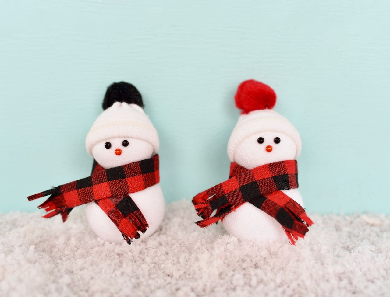 The CUTEST 5-Minute DIY Snowman Ornaments + VIDEO