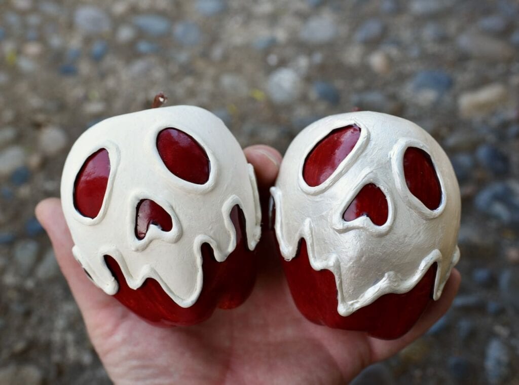 white Snow White apple