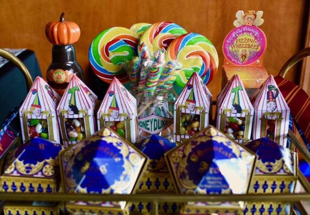 chocolate frogs and candies in Harry Potter