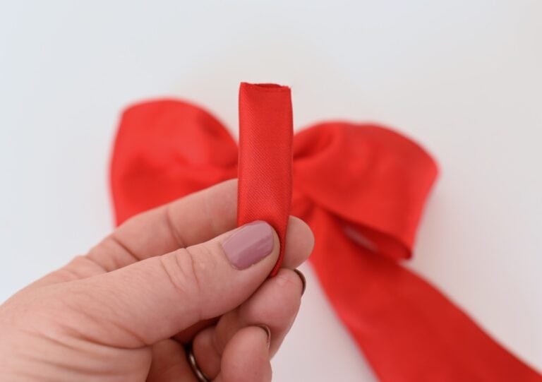 How to Make a Candy Cane Wreath (EASY + Inexpensive!}